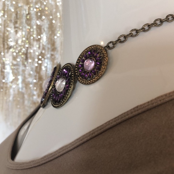 CHARMING CHARLIE FLORAL NECKLACE - Picture 3 of 6